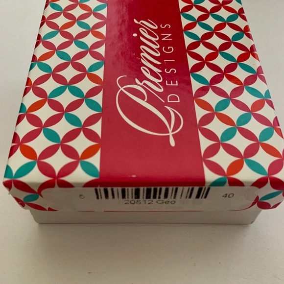 Premier Designs Geo reversible gold necklace - Picture 3 of 3